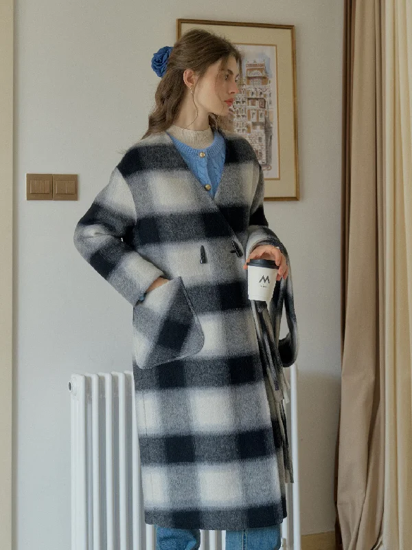 Dana Contrasting Plaid 100% Wool Coat with Double-Breasted Horn Button